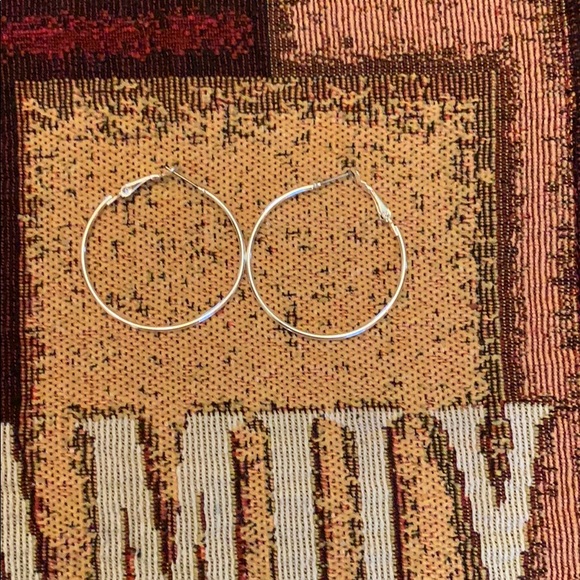 Silver hoop earrings - Picture 2 of 2